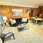 Cozy With Great View And Immediate Proximity To The And Swimming Area Ferienhaus *
