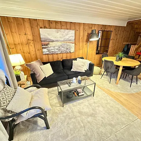 Flott I Rett Ved Alpinbakken Holiday home *