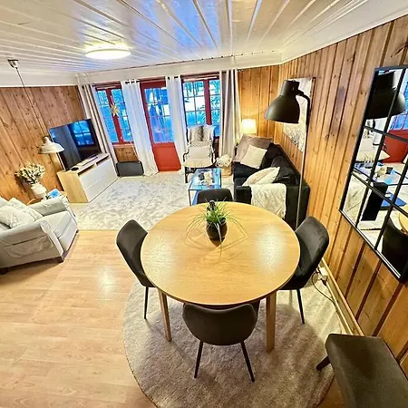 Flott I Rett Ved Alpinbakken Holiday home *