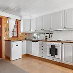 Casa de Férias Cozy With Great View And Immediate Proximity To The And Swimming Area Vradal