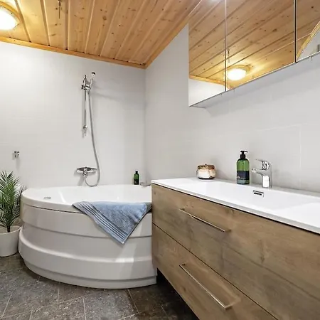 بيت للعطل Cozy With Great View And Immediate Proximity To The And Swimming Area
