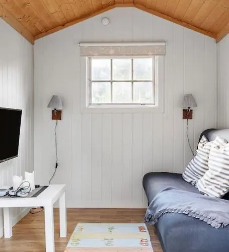 Semesterbostad Cozy With Great View And Immediate Proximity To The And Swimming Area