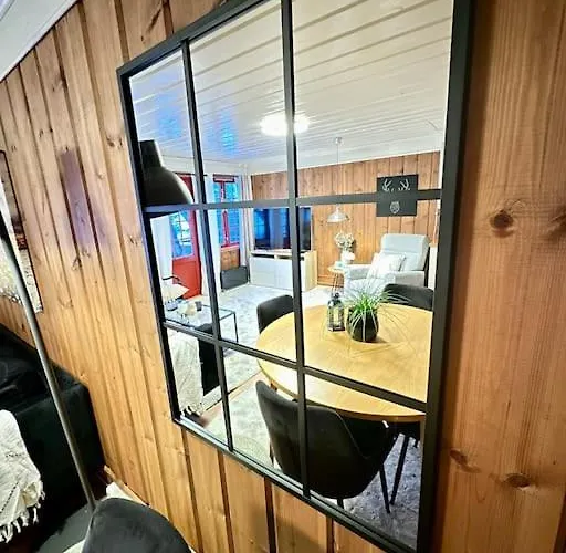 Semesterbostad Cozy With Great View And Immediate Proximity To The And Swimming Area