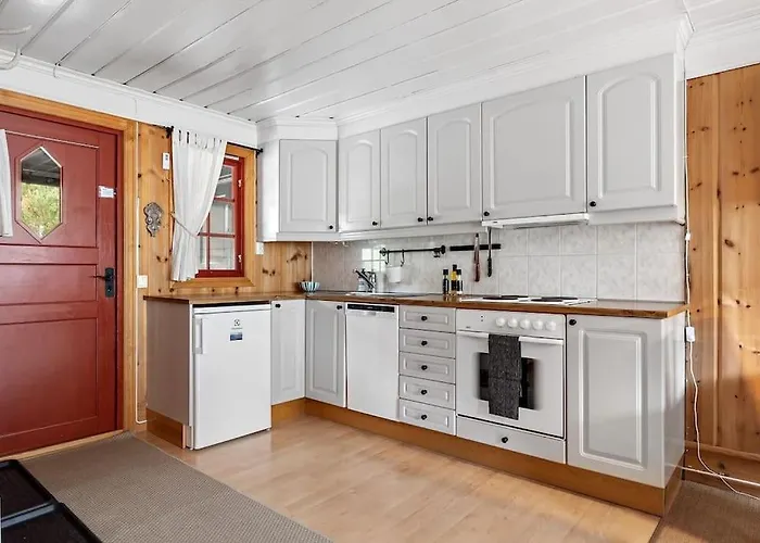 Semesterbostad Cozy With Great View And Immediate Proximity To The And Swimming Area Vrådal