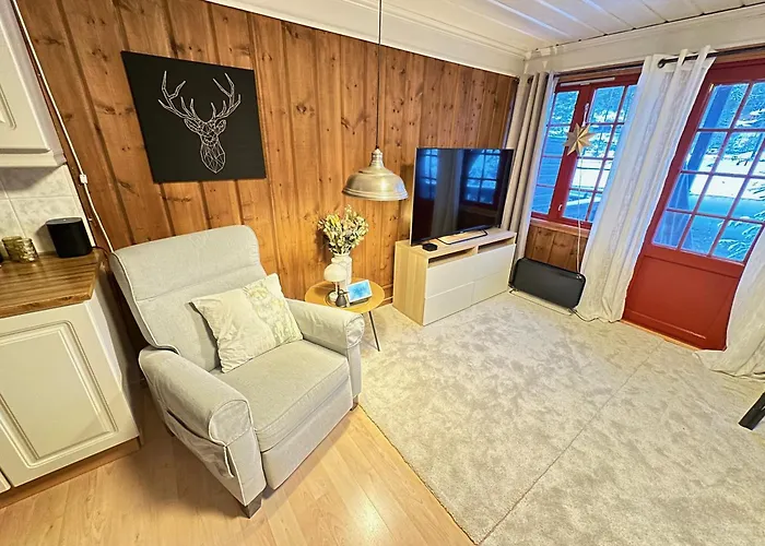 Semesterbostad Cozy With Great View And Immediate Proximity To The And Swimming Area